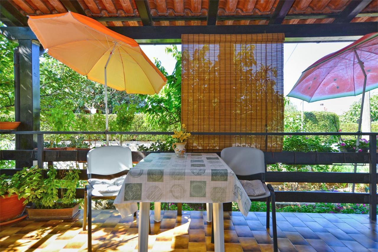 Rooms Veli Vrh 2208 Pula Exterior photo